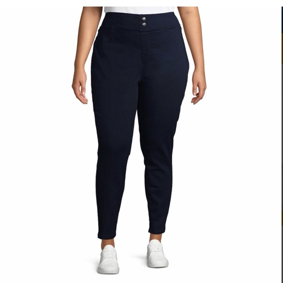 Terra & Sky Women's Plus Pull On Denim Capri Pants Size 3X (24-26W) Light Wash e
